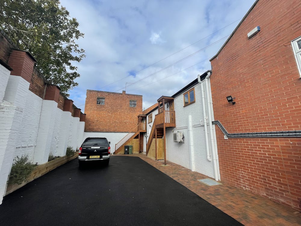 1-5 Charles Street - Image 4