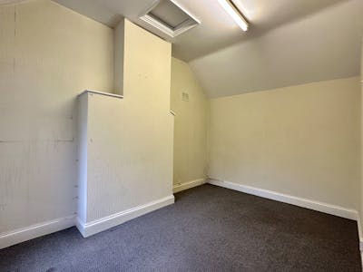 42b High Street North, Dunstable, Office To Let - IMG_5241.JPG