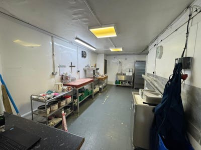 416 Whitmore Way, Basildon, Office / Retail To Let - IMG20250912WA0014.jpg