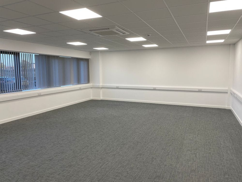 Unit 1129 Silverstone Park, Towcester, Office To Let - IMG_4381.JPG