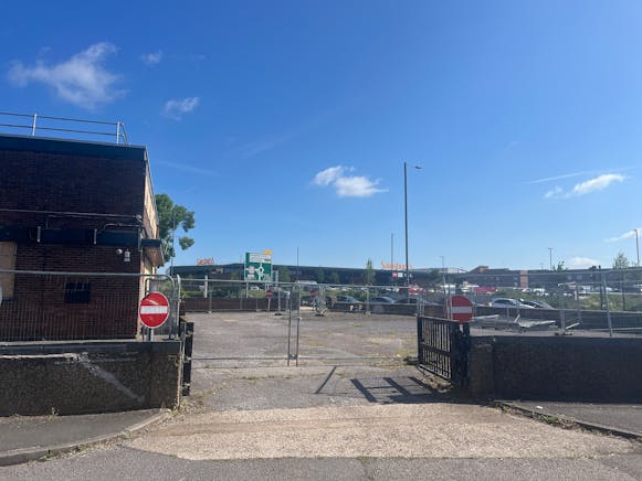 Former Lloyds Bank, 2 Gatehouse Road, Aylesbury For Sale - IMG_2934.JPG