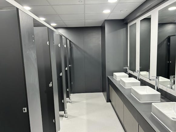 Spectrum, 1600 Parkway, Fareham, Offices To Let - TOILETS_PHOTO202304181616441.jpg