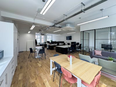 72 Margaret Street, London, Office To Let - Image 11.jpg