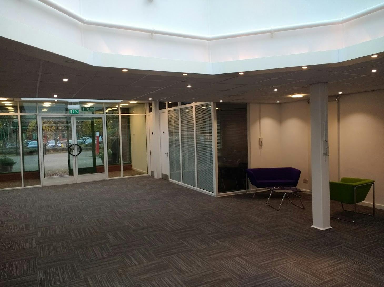 Office in Ascot - photo 2