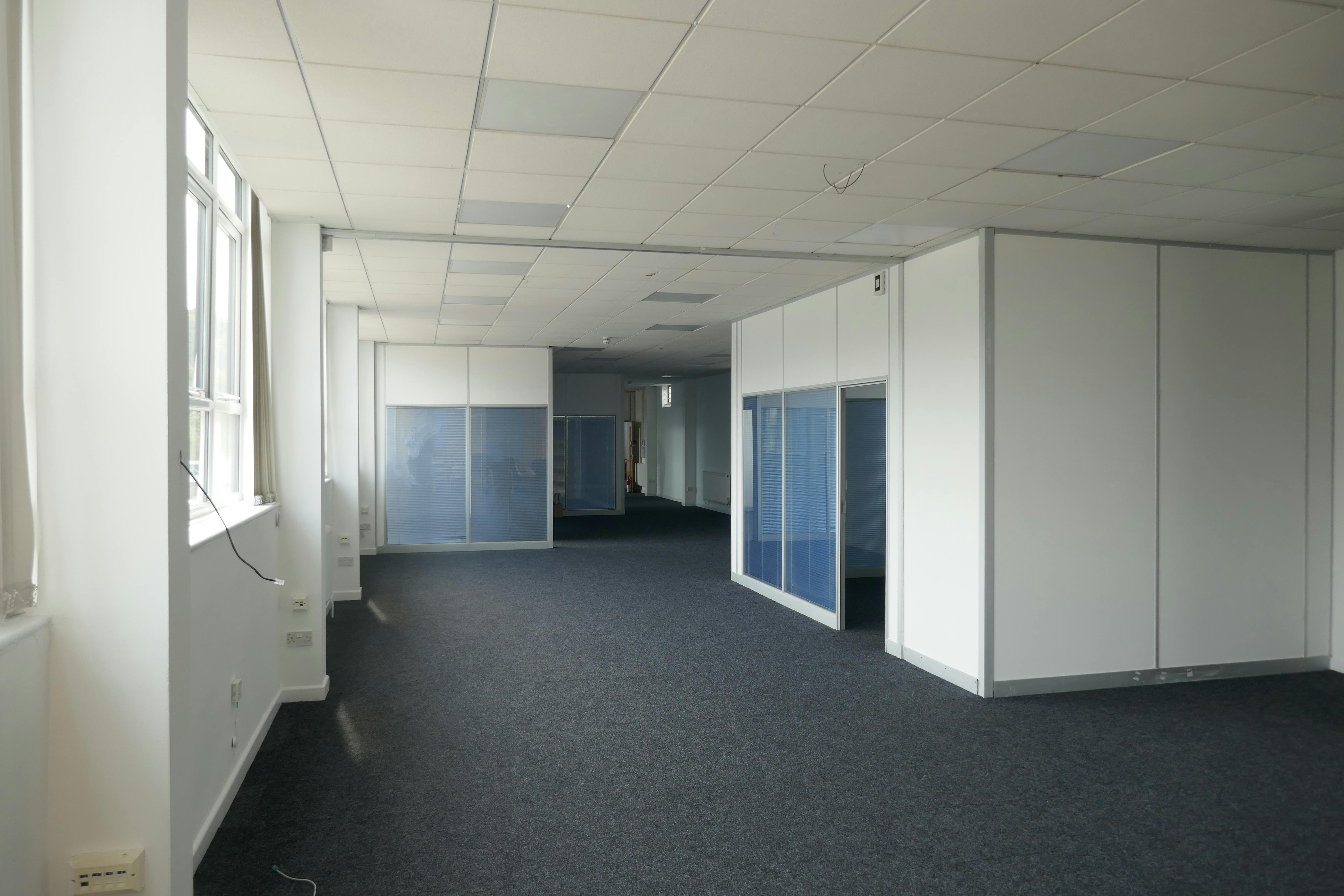 Circle Line House, Harlow, Offices To Let - P1060199.JPG