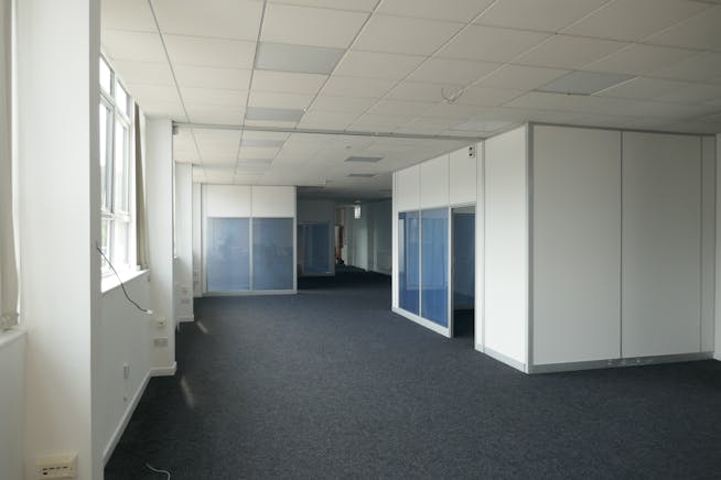 Circle Line House, Harlow, Offices To Let - P1060199.JPG