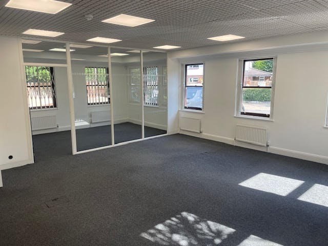 Ground Floor, 5 Cheapside Court, Ascot, Offices To Let - image3.jpeg