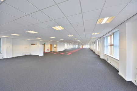 Caledonian House, Dundee, Office To Let - DSC_8423_007.jpg