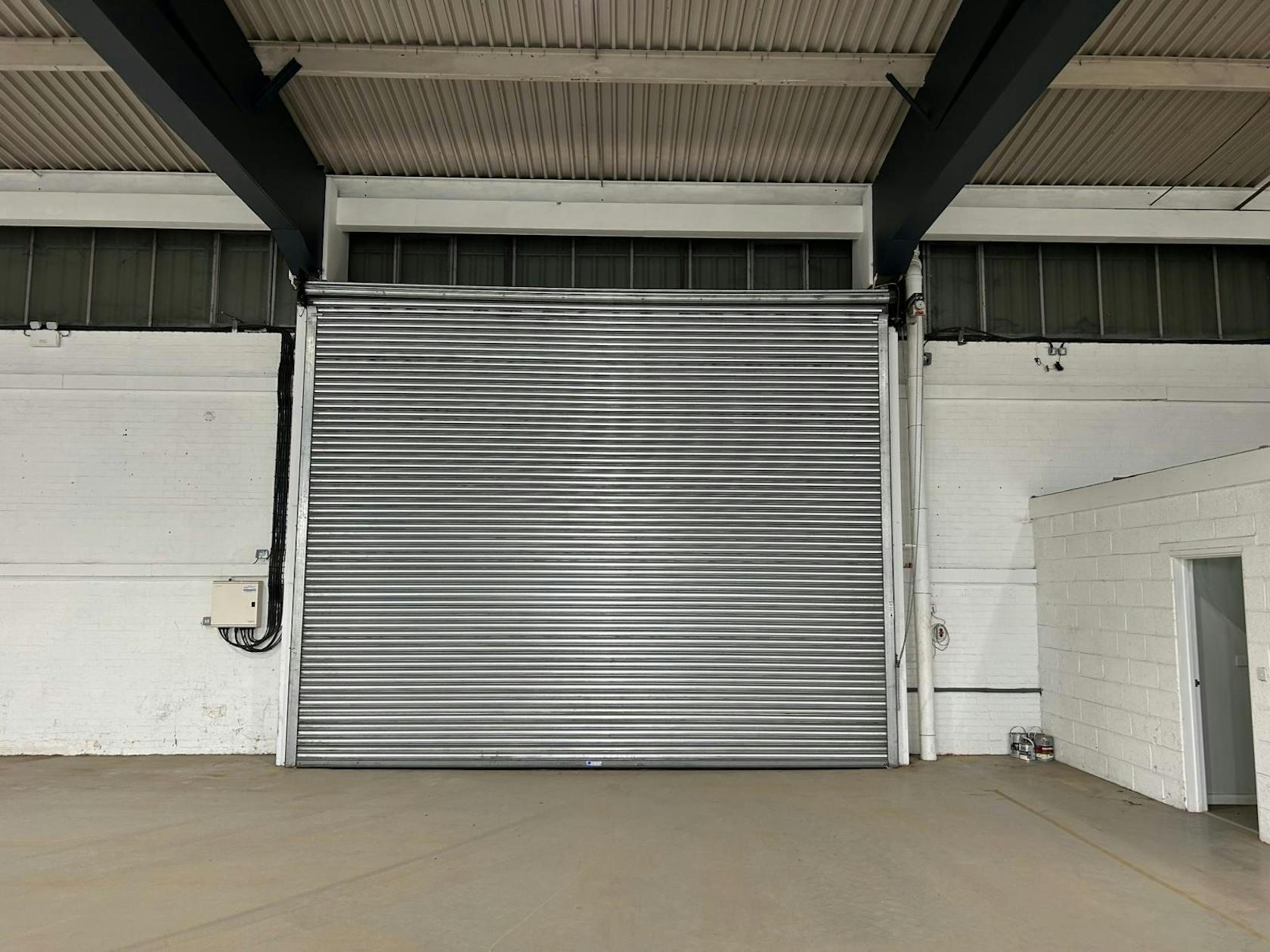Oaklea House, Limesquare Business Park, Peterborough, Industrial To Let - Roller Shutters.jpeg