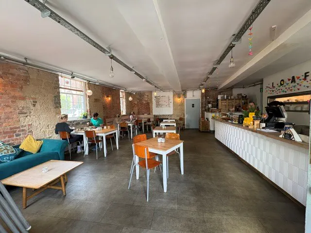 90-92 Otley Road, Leeds, Leisure / Retail To Let - door in.jpg