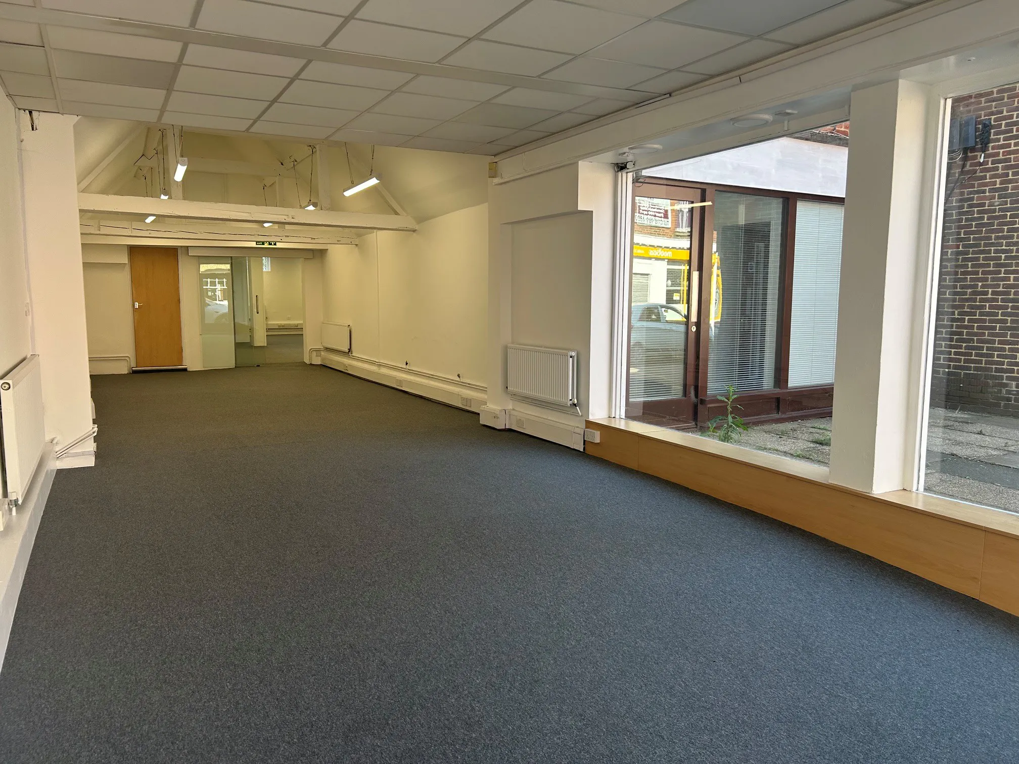 10-12 Denmark Street, Wokingham, Offices / Retail To Let - 13.jpg