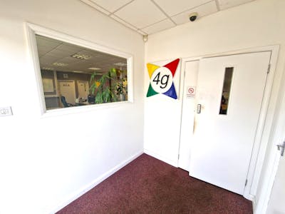 Unit L2, Stockport, Industrial/Logistics / Office To Let - 20241007_142336.jpg