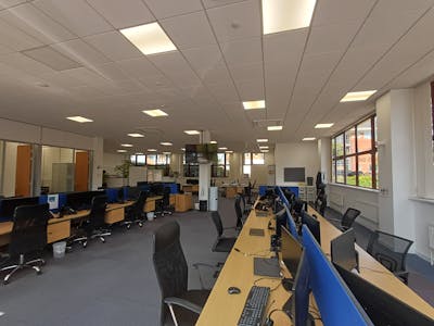 Platinum House, Crawley, Office To Let - 1000004810.jpg