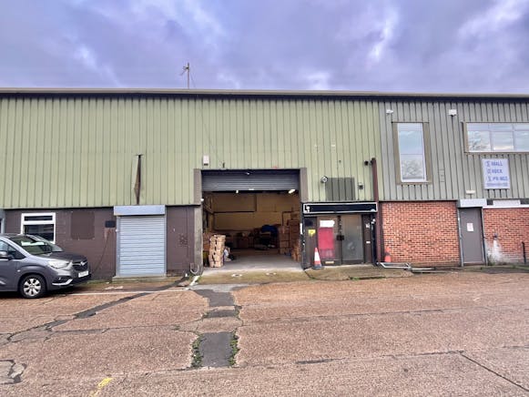 2A Tomo Industrial Estate, Uxbridge, Industrial To Let - 2A Tomo - Main 2.jpg
