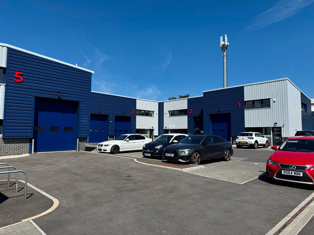 Industrial Unit in Romsey - photo 4