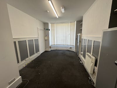 22 Queens Road, Brighton, Office / Retail To Let - IMG_5096.jpg