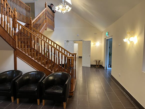 Tittershall Lodge, Kingswood Lane, Aylesbury, Land / Offices / Retail To Let - IMG_2834.JPEG