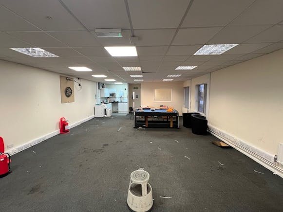 Unit 7, Wood Green Lease Assignment - 6.jpg