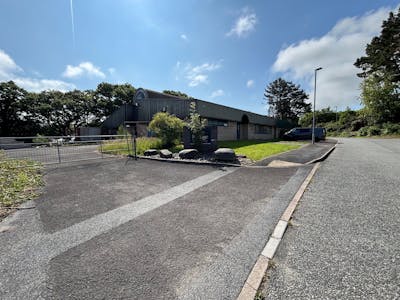 Unit 25, Pentood Industrial Estate, Cardigan, Industrial To Let - 25 Pentood 05.jpg