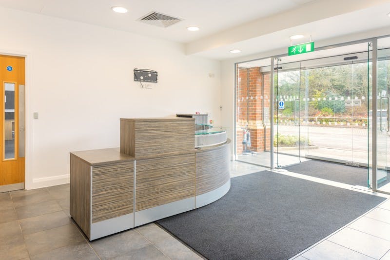 Tilford House, Farnham, Offices To Let - vb5112358_A1184_28_CALA_Homes_Tilford_House_Farnham_800x533.jpg