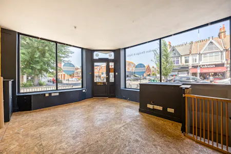 122 Portland Road, Hove, Cafe (A1) / Class E Retail / Leisure / E (Commercial / Business / Service) / Retail / High Street Retail / Studio / Gallery / Studio / Workshop / Sui Generis To Let - Portland Road_122-005.JPG