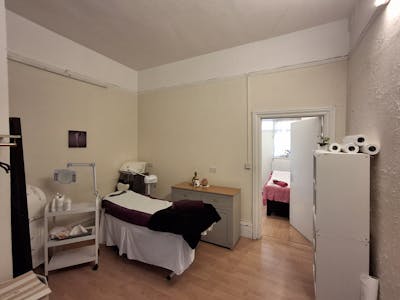 229 and 231 London Road and 5 Grand Avenue, Camberley, Investment / Residential / Retail For Sale - 20251126_113019.jpg