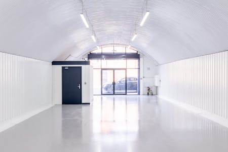 Arch 201, Three Colts Lane, London, Industrial To Let - BET04712_ARCH_201_THREE_COLTS_LANE_WEB (2).jpg