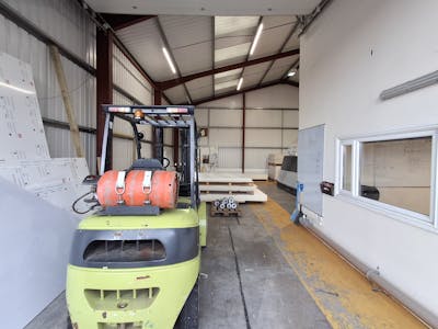 Unit 12 Crow Arch Lane Industrial Estate, Ringwood, Industrial / Warehouse To Let - 20251105_114958.jpg