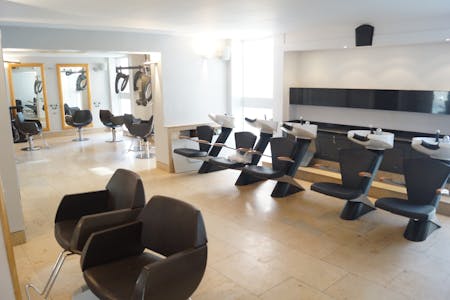 14-15 Jeffries Passage, Guildford, Retail To Let - DSC04792.JPG