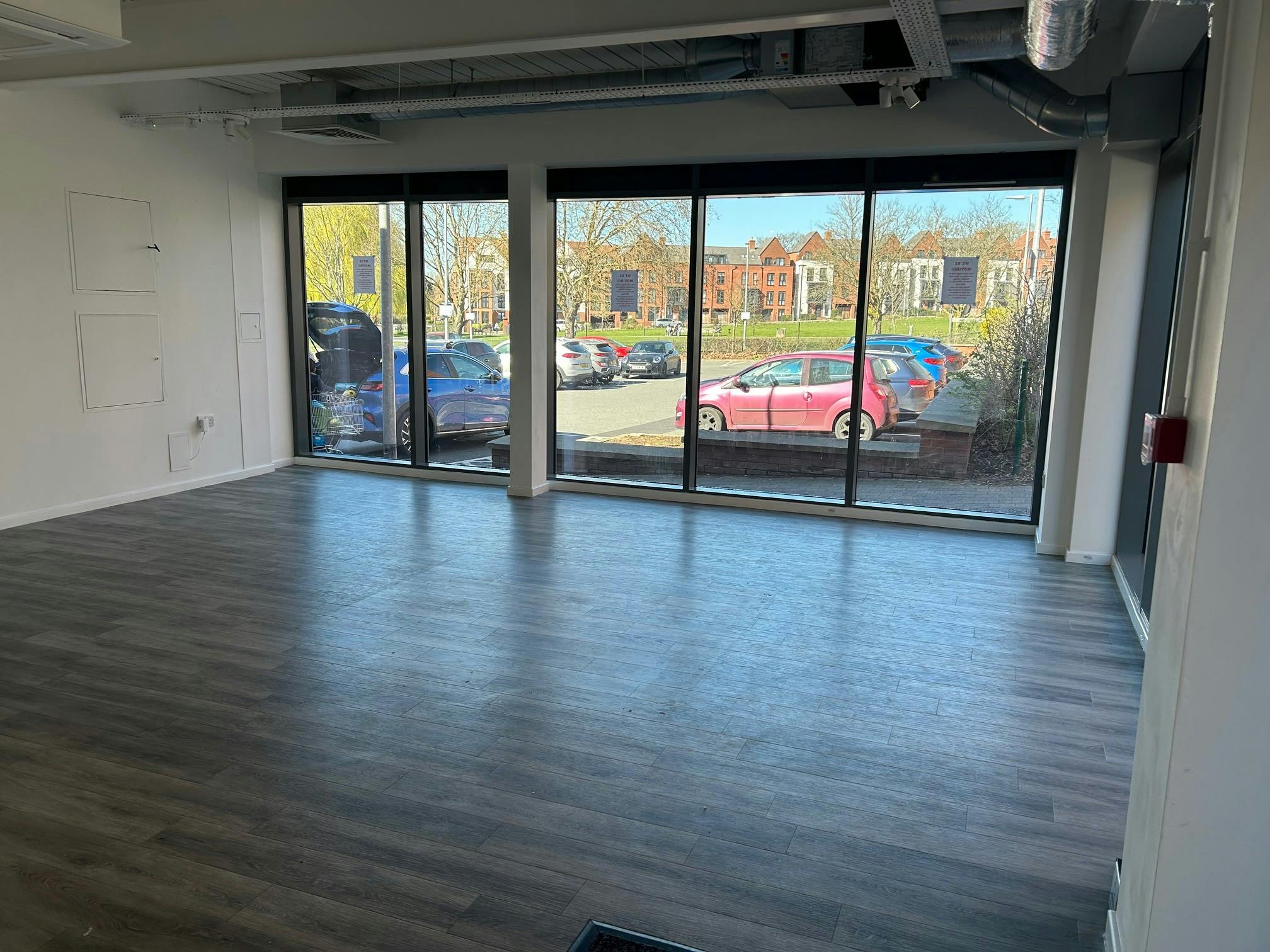 Unit 10, Elms Walk, Wokingham, Retail To Let - 14.jpg