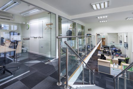 5 Vicarage Lane, London, Office To Let - 075_Vicarage_Lane_E15.jpg