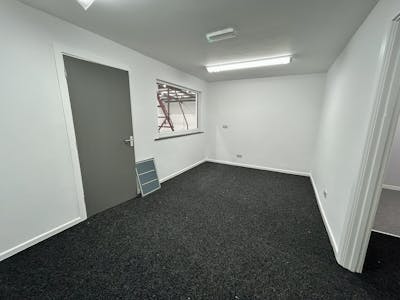 Rowan House, Hortonwood 33, Telford, Light Industrial / Yard To Let - IMG_1921.JPEG