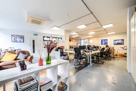 22/23 Holywell Row, London, Investment / Mixed Use / Office / Residential For Sale - 1521451 (23).jpg