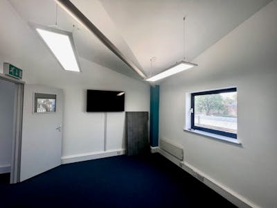 17 Linen House, Queens Park, Office To Let - linen6.jpg