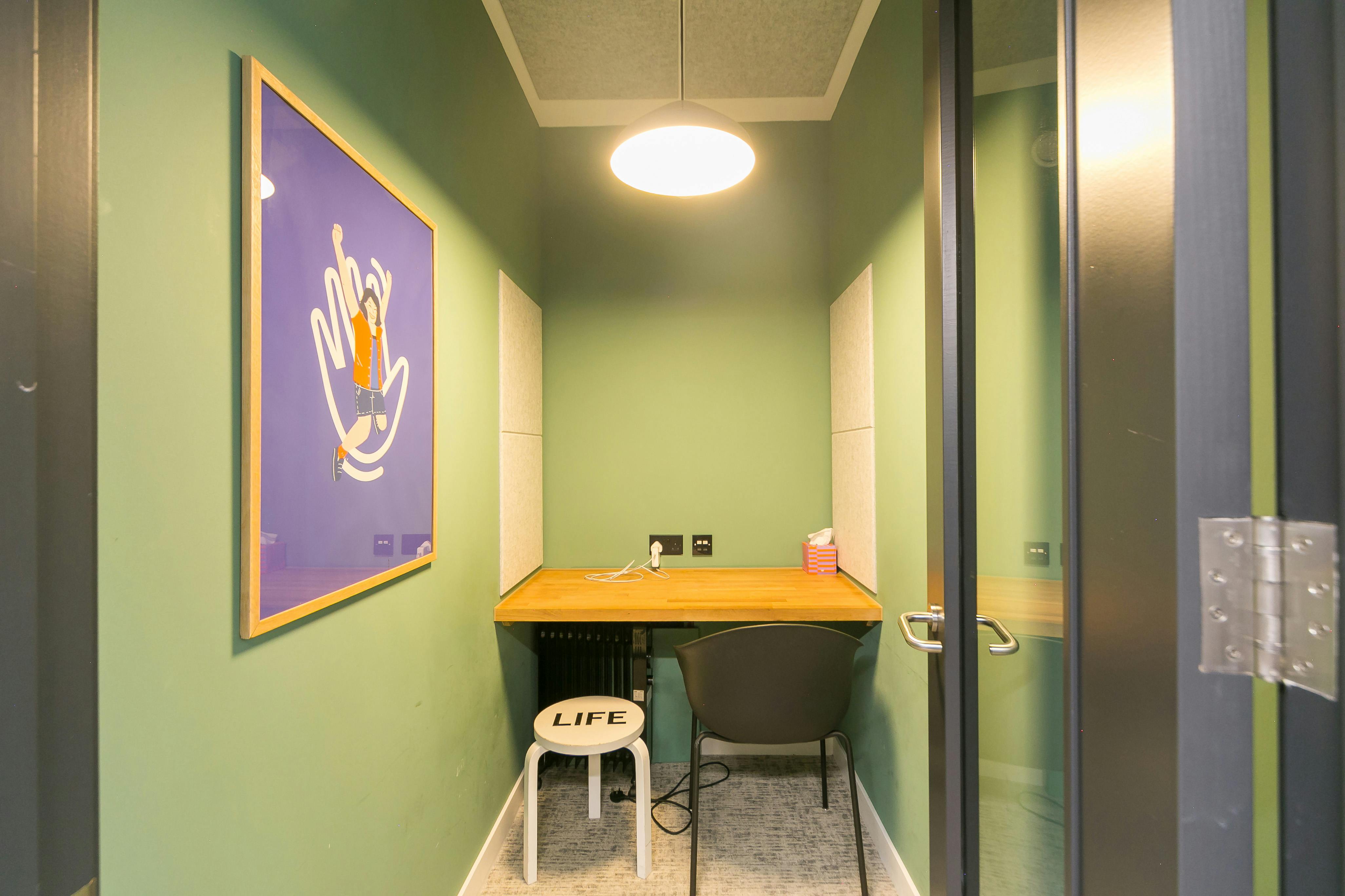 Office in London - photo 4