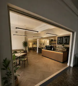 17 The Crescent, Salford To Let - Screenshot 2026-09-17 at 14.11.39.jpeg