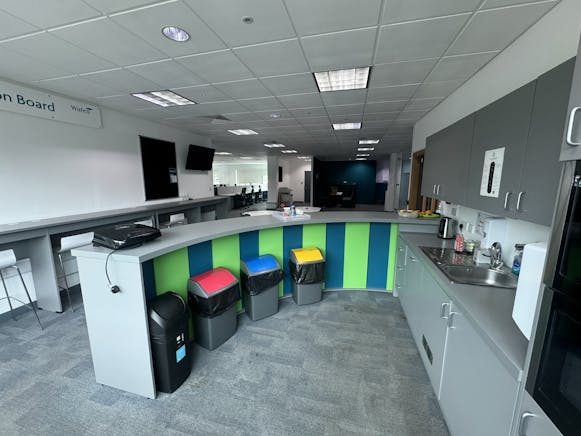 Part ground floor - Donington Court, Pegasus Business Park, Derbyshire, Office To Let - IMG_3725.JPEG