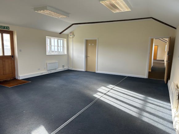 The Coach House & The Shires, Wokingham, Offices To Let - 16.jpg