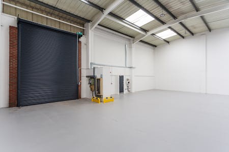 Unit 14, Stocklake Park Industrial Estate, Aylesbury, Industrial To Let - HLP_R_250414_5149.jpg