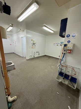 Unit 12 - Broad Street Plaza, Broad Street Plaza, Halifax, Other / Restaurant / Cafe To Let - IMG_8789.jpeg