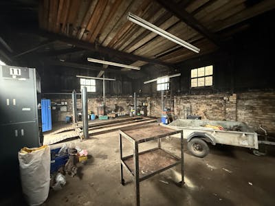 Upper Millhill Garage, Upper Millhill Street, Dunfermline, Light Industrial / Workshops To Let - IMG_2652.JPG