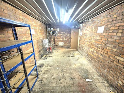 7 The Hollins, Stockport, Retail To Let - 20250304_090516.jpg