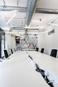 18 Market Road, London, Office To Let - Desk Vertical Shot.jpg