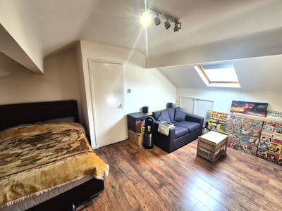120-122, Station Road, Glossop, Residential / Retail For Sale - 20260217_122706.jpg