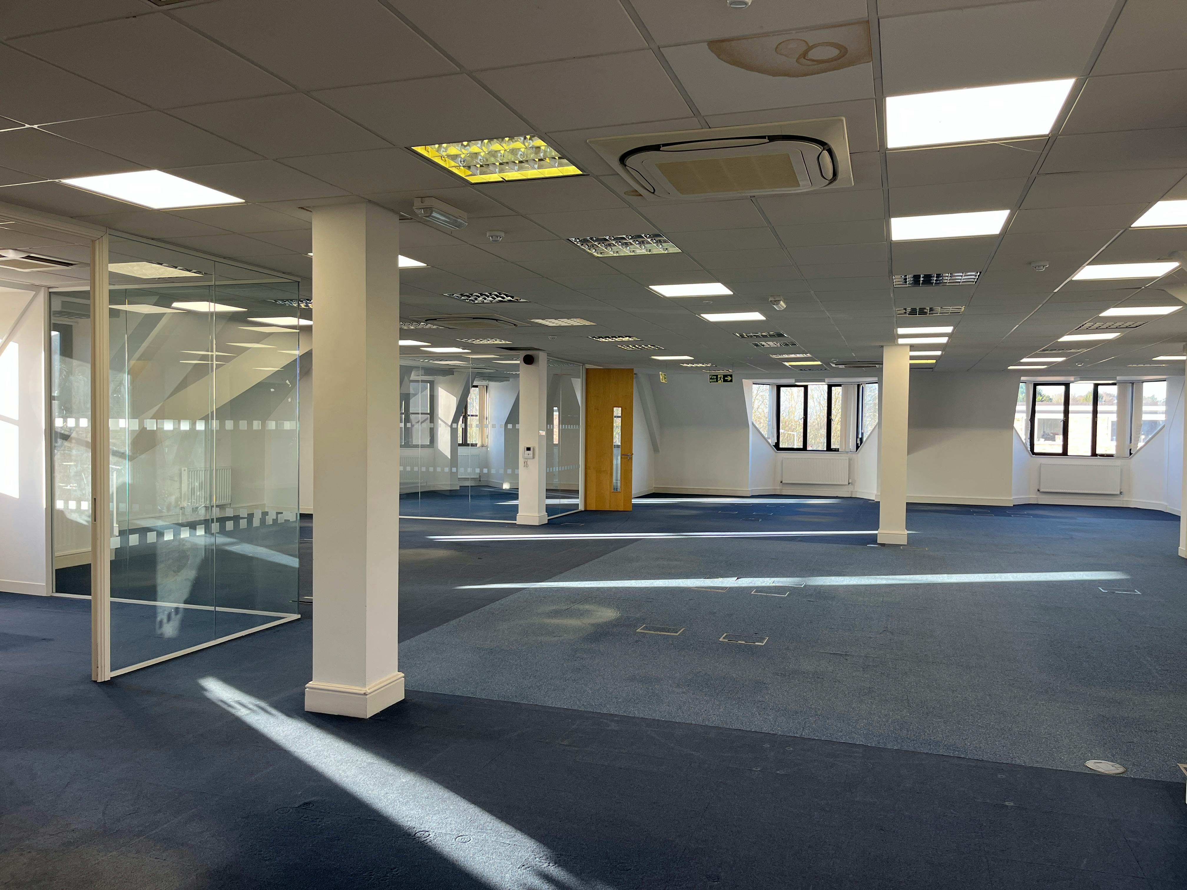 5 Chalfont Court, Amersham, Offices To Let - IMG_8520.JPG