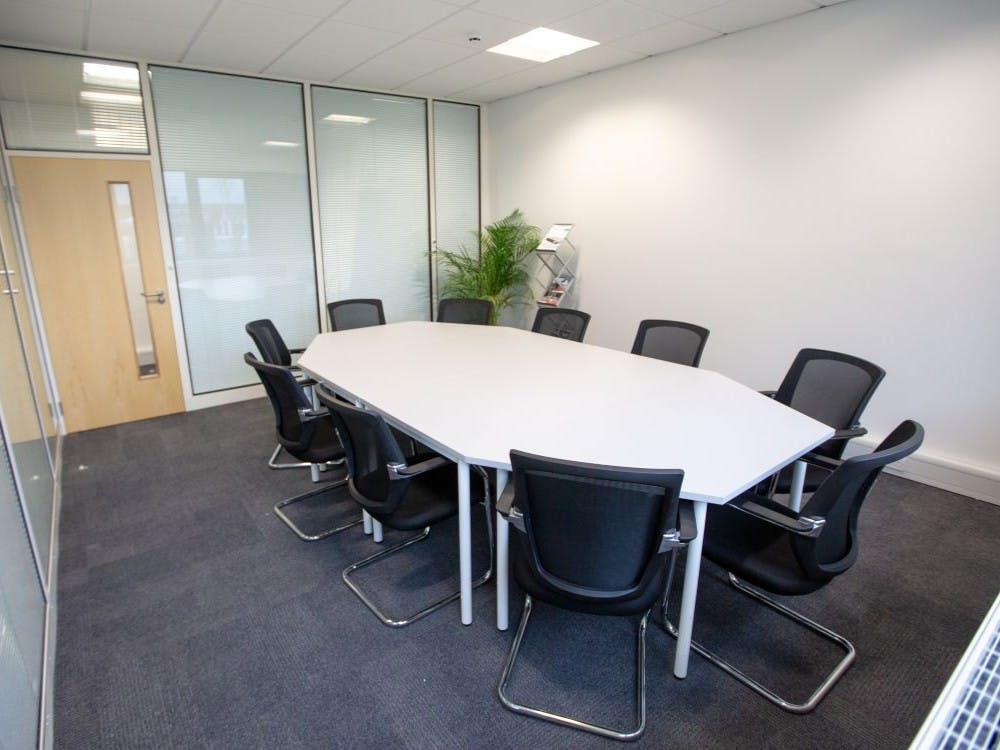 Unit 1129 Silverstone Park, Towcester, Office To Let - Meeting Room.jpg