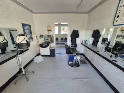 19 Chester Road, Northwich, Retail To Let - 20260812_150242.jpg
