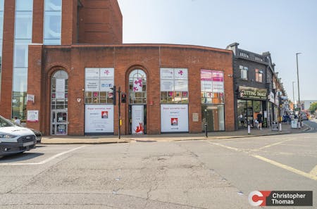 4-8 Kingston Road, Staines-upon-Thames, Office / Retail To Let - cc196ee1f122400bac7381771fcf3033.jpg