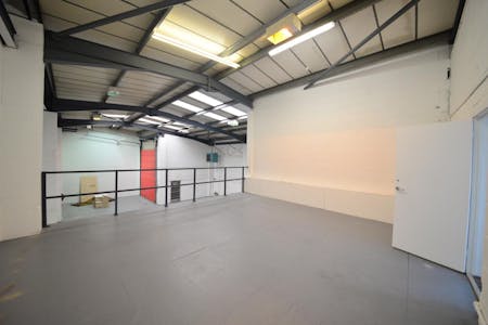 4 Heron Trading Estate, London, Industrial To Let - Photo 10.jpg