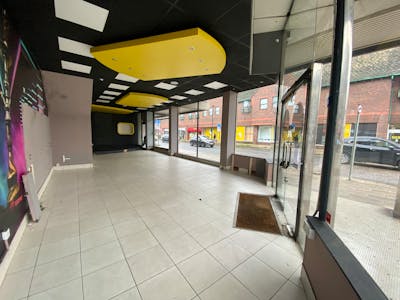 60 High Street North, Dunstable, Retail To Let - IMG_2534.JPG